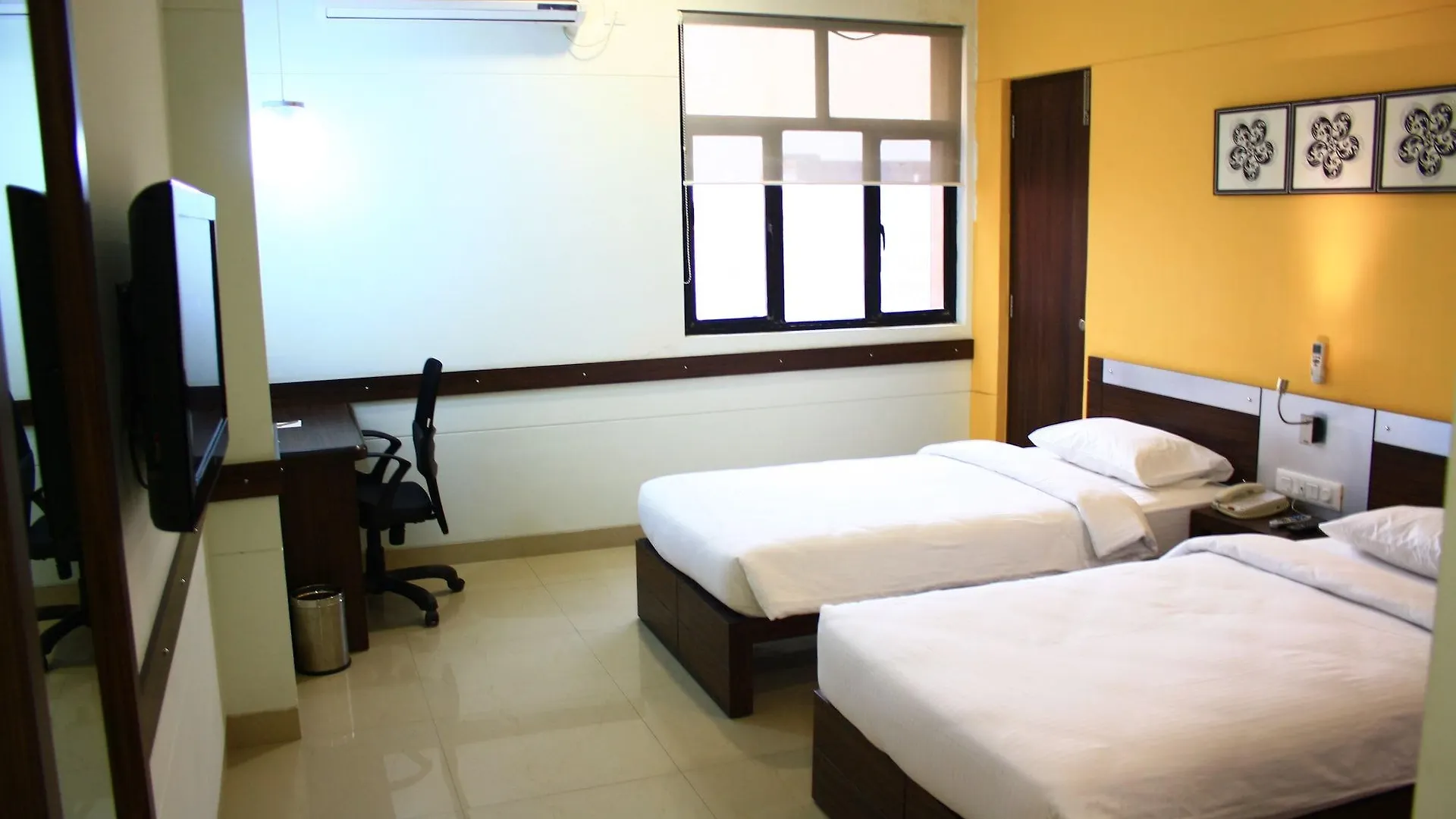 Hotel Manesar Gurgaon 3*,